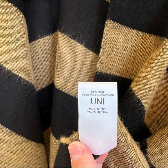 SOLD! On Ebay INTREND by MAX MARA Stripe Cape MADE IN ITALY. Size:OS Warm - Picture 6 of 14
